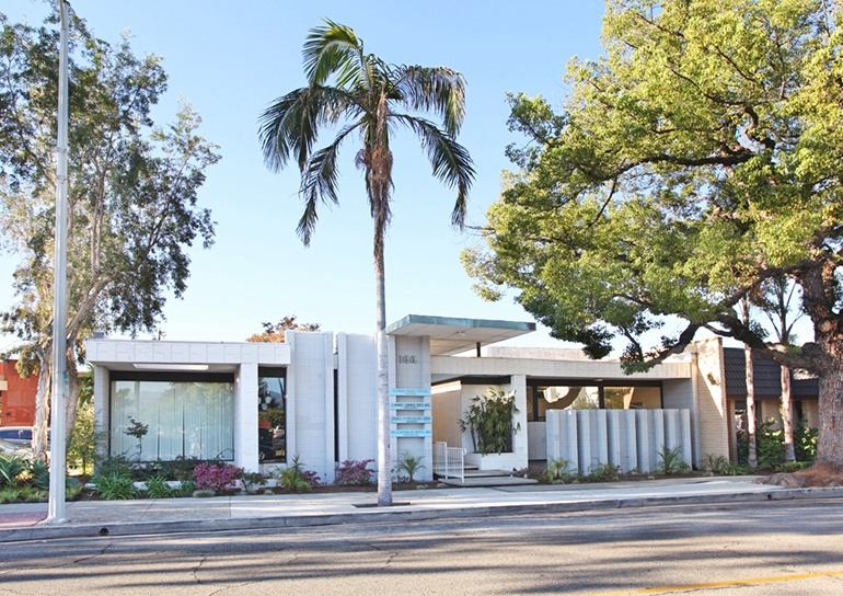 Front view of dental office in Covina